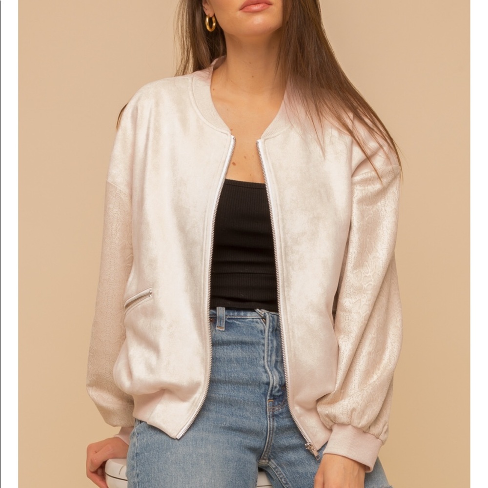 🆕Pink Bomber Jacket Snakeskin Sleeve Print New Blush Hem& Thread-Anthropologie - Picture 2 of 15